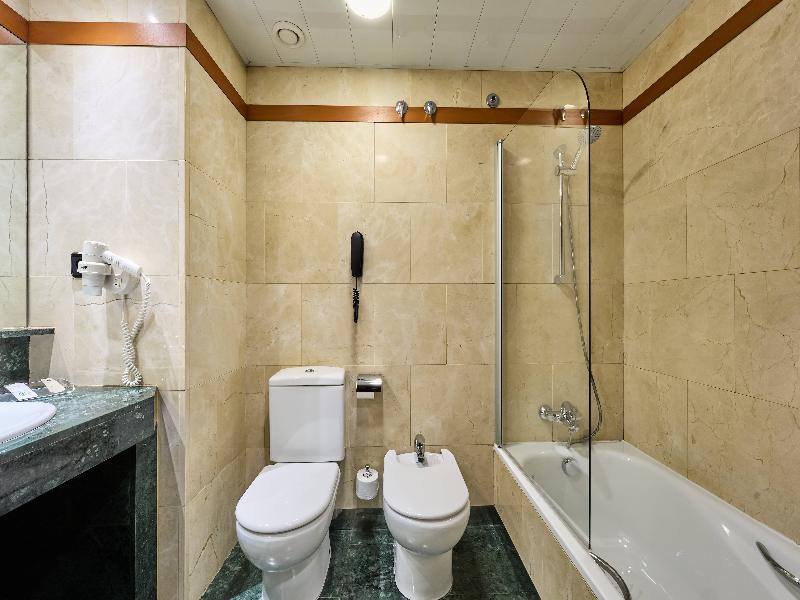 Catalonia Gran Hotel Verdi image