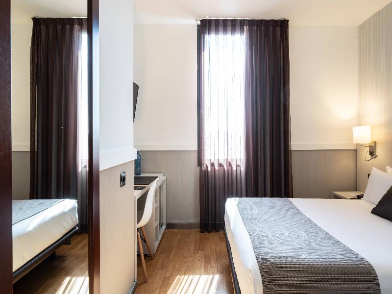 Catalonia Gran Hotel Verdi image