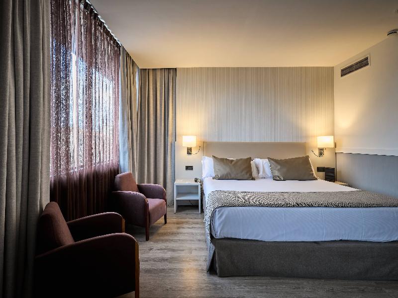 Catalonia Gran Hotel Verdi image