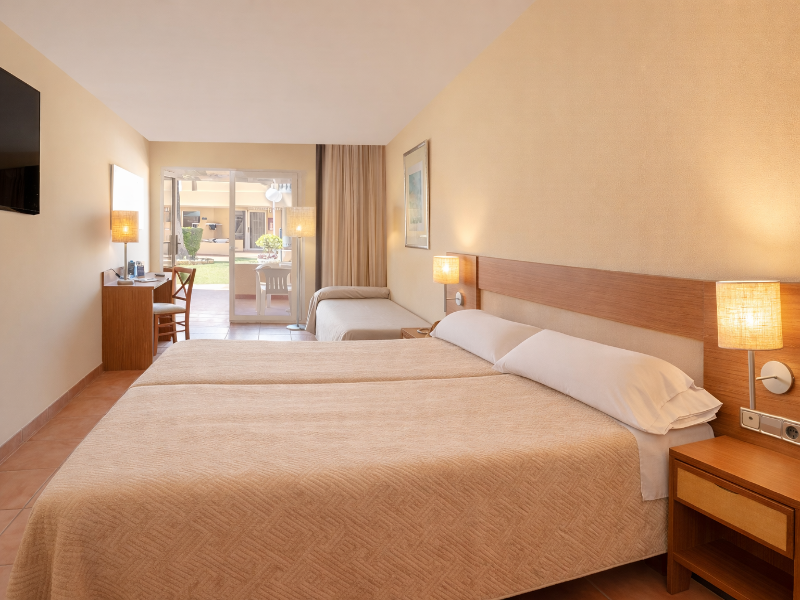 RH Casablanca Suites image