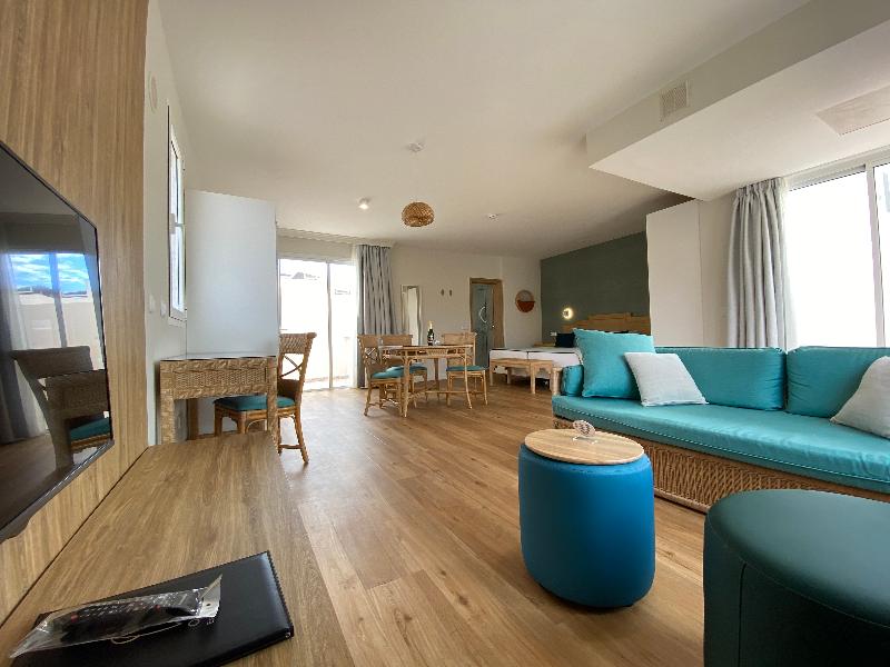 Hotel Esmeralda Maris by LIVVO image