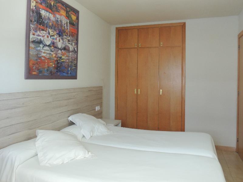 Apartamentos Turísticos Augustus image