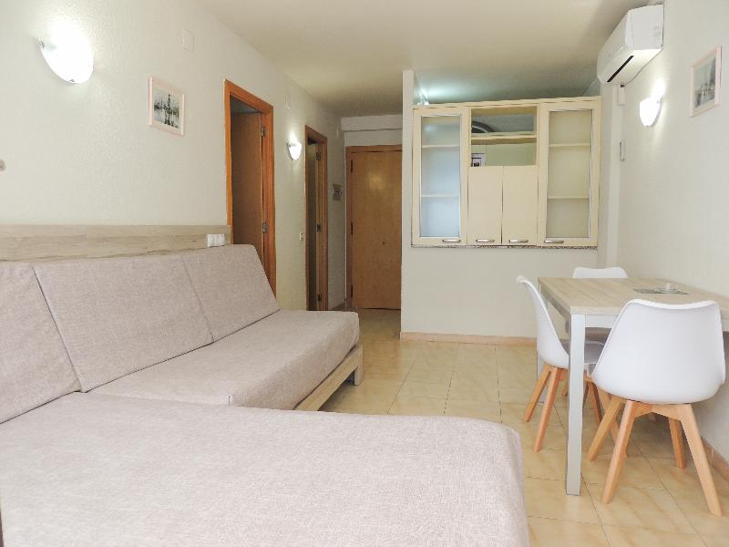Apartamentos Turísticos Augustus image