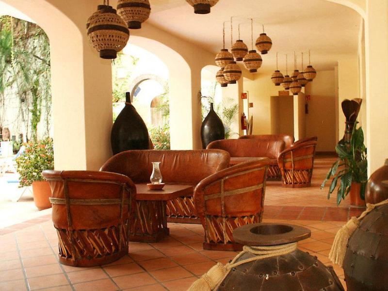 Los Arcos Suites image