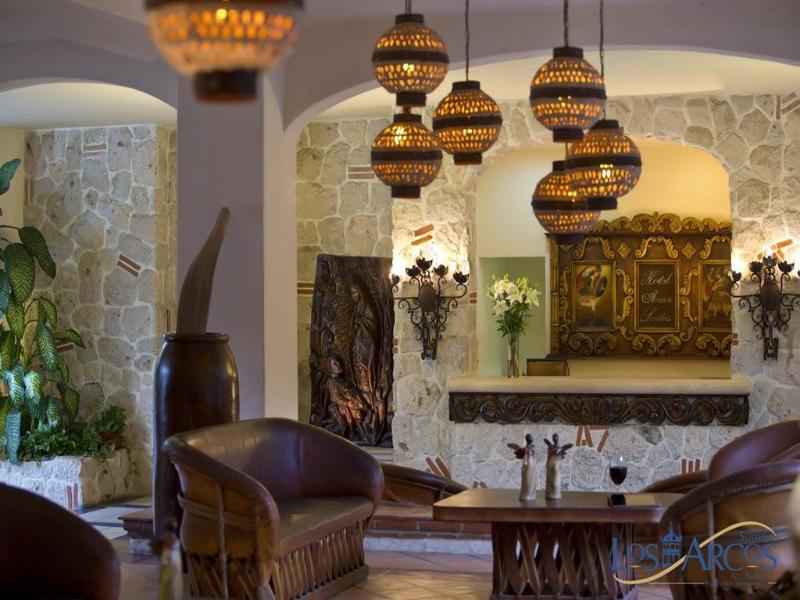 Los Arcos Suites image