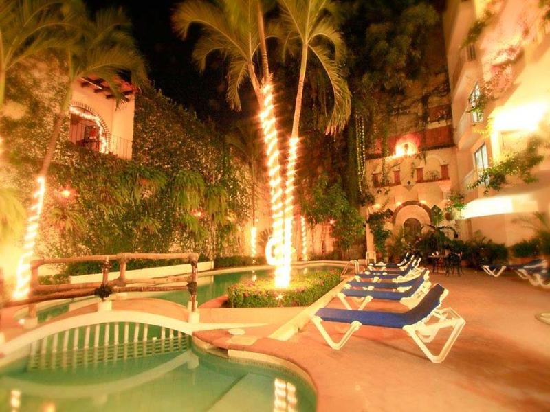 Los Arcos Suites image