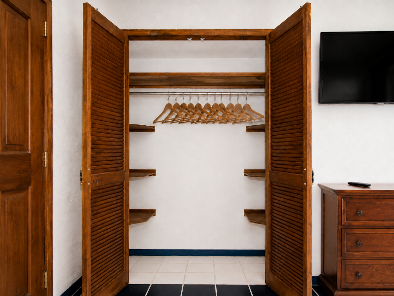 Los Arcos Suites image