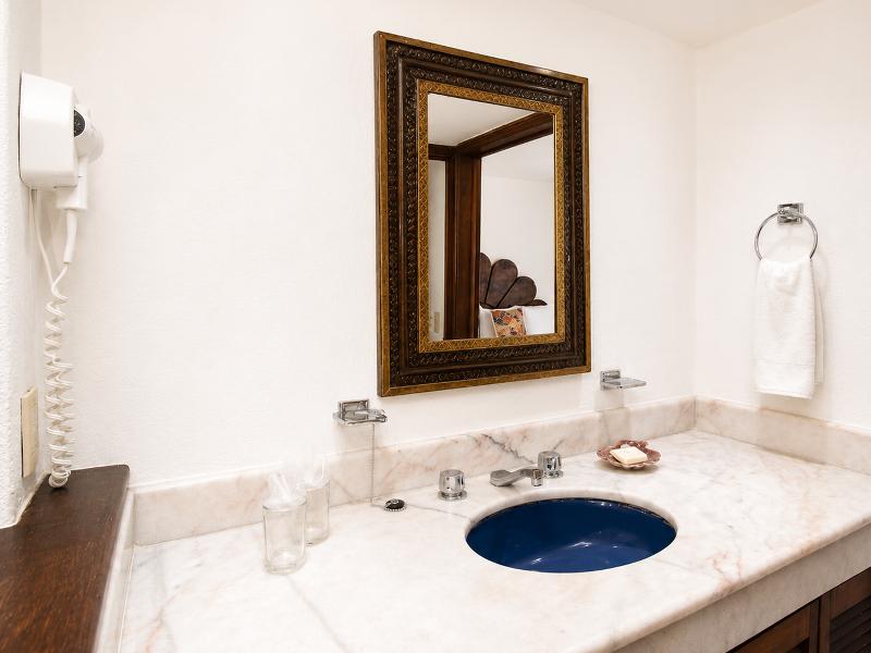 Los Arcos Suites image