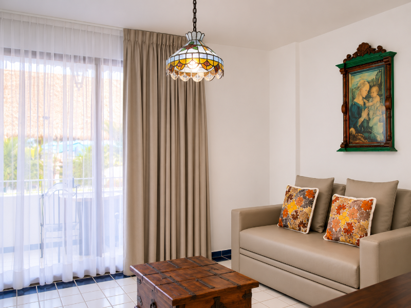 Los Arcos Suites image