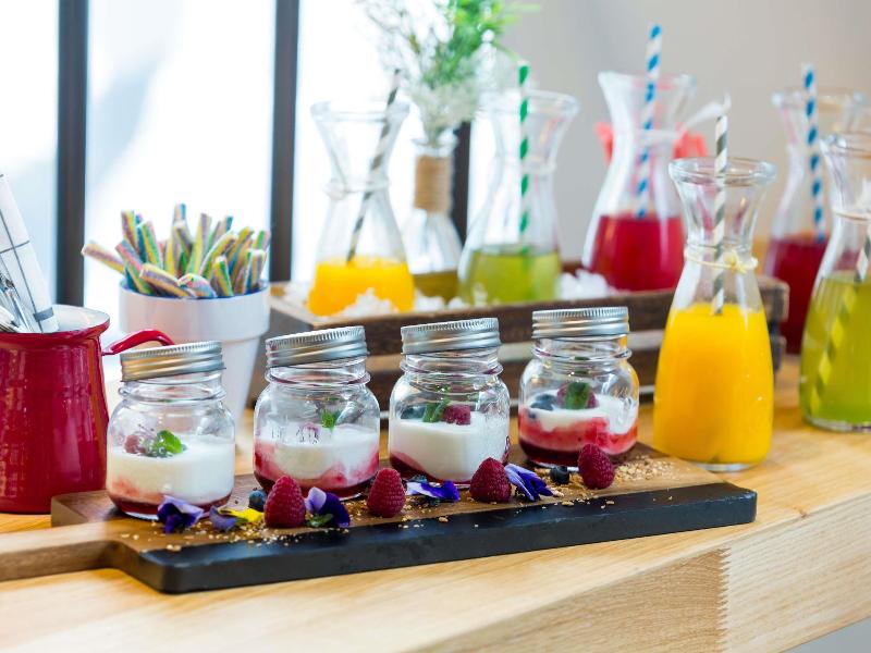 Novotel Sevilla image