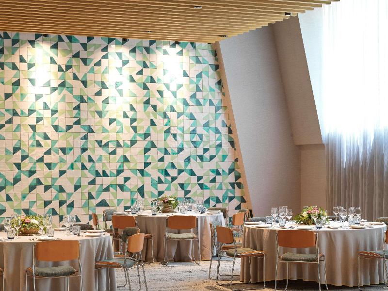 Novotel Sevilla image