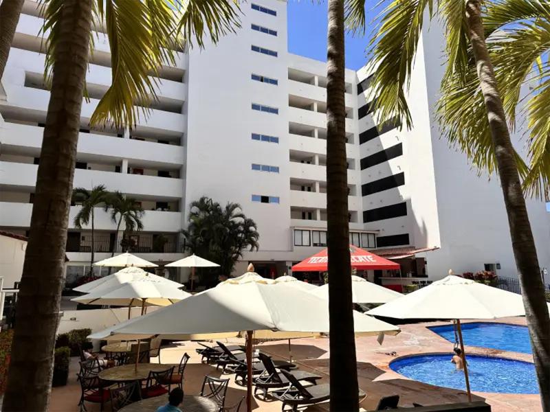 Hotel Delfin Puerto Vallarta image