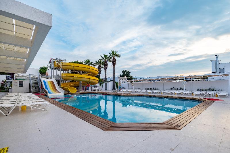 Club Sardunya & Petunya Hotel