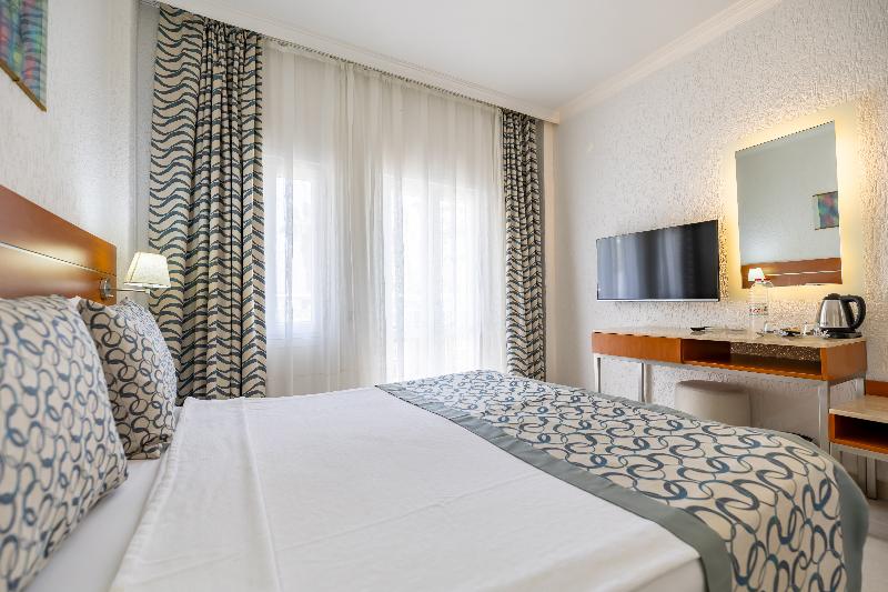Club Sardunya & Petunya Hotel
