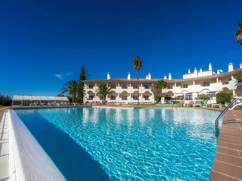 Colina Verde Resort image
