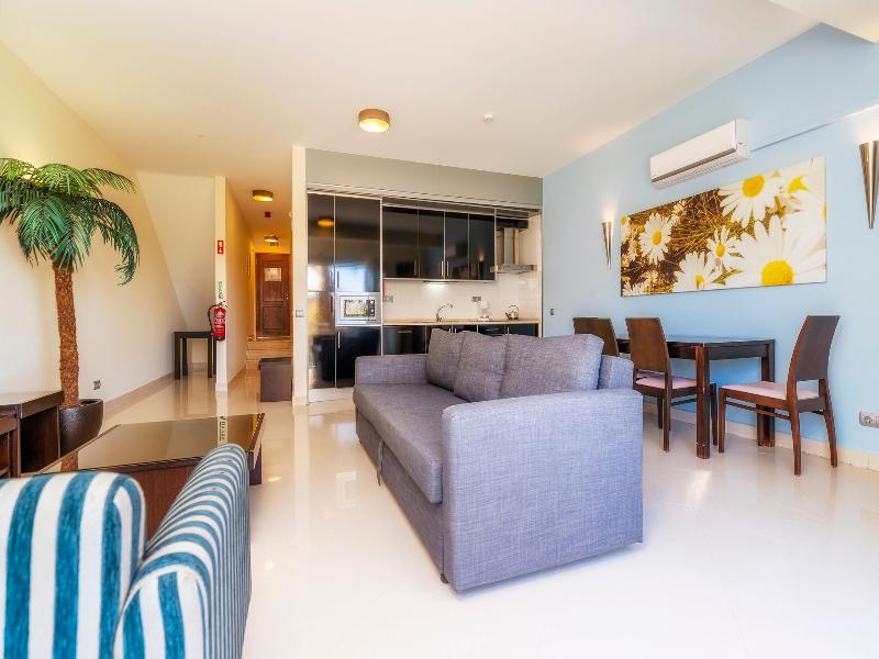 Colina Verde Resort image
