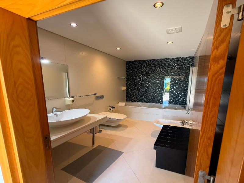 Colina Verde Resort image