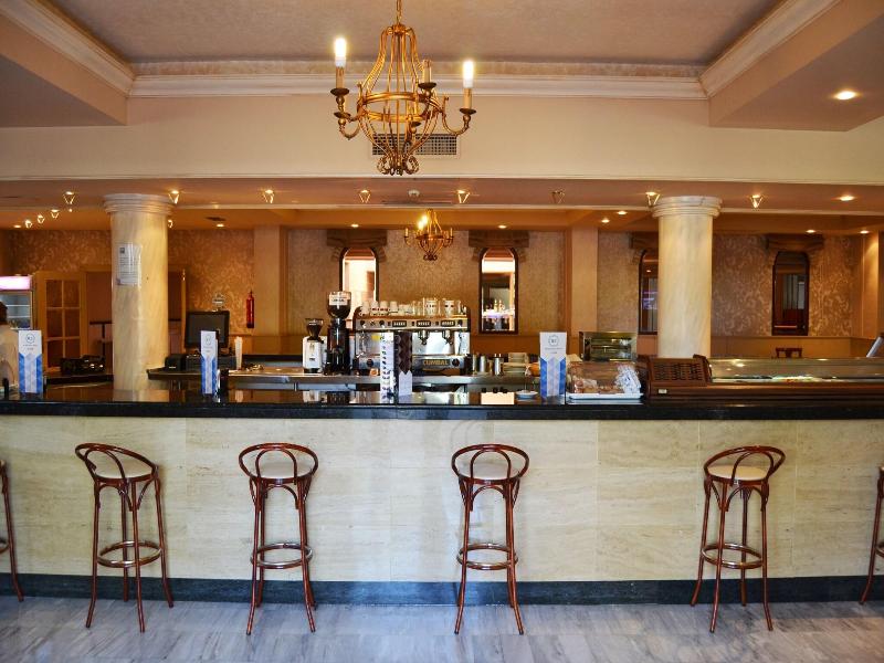 Hotel Reyes Ziries image