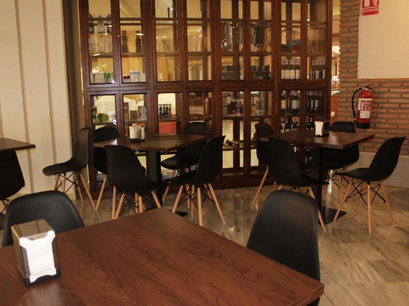 Hotel Reyes Ziries image
