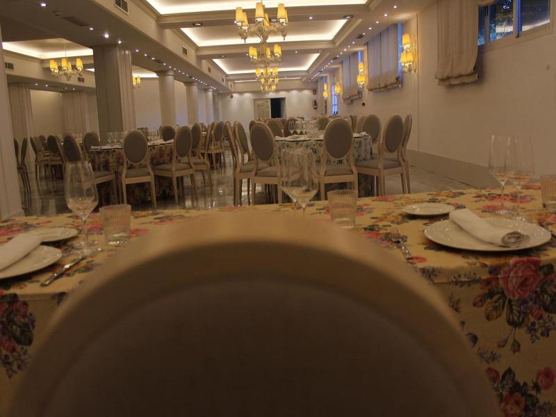 Hotel Reyes Ziries image