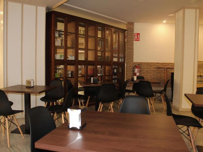 Hotel Reyes Ziries image
