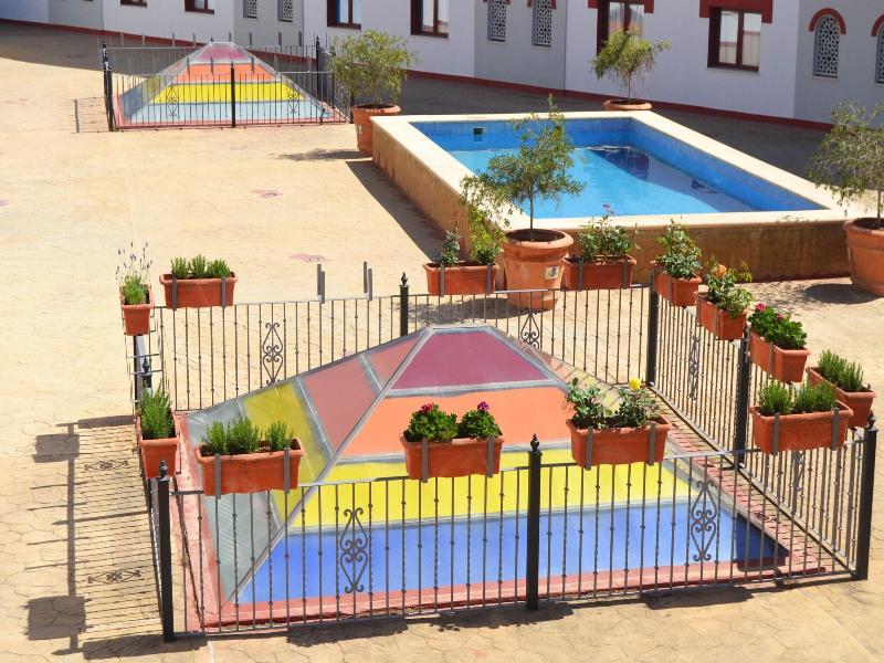 Hotel Reyes Ziries image