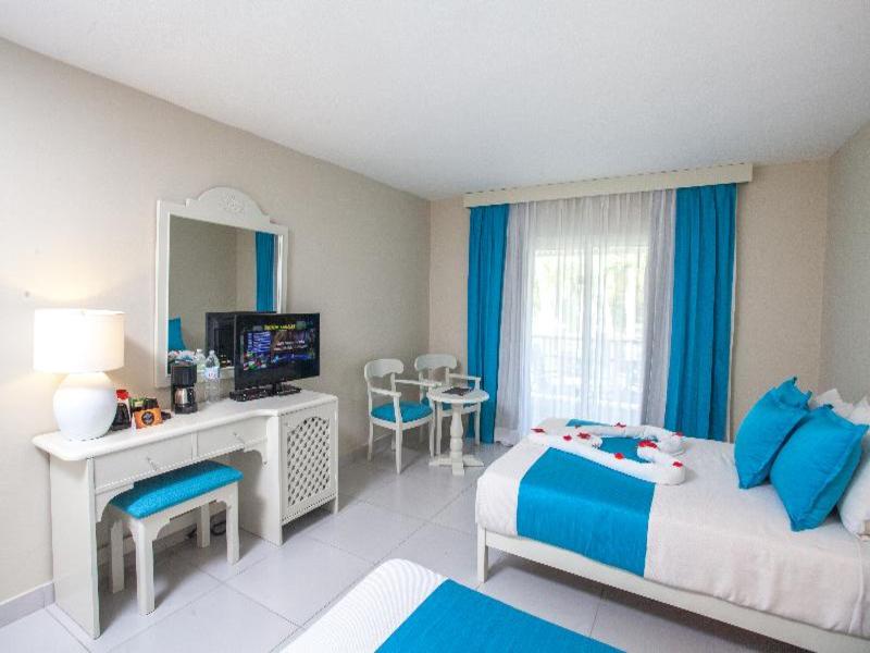 Vista Sol Punta Cana Beach Resort & Spa image