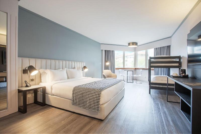 Bed room
