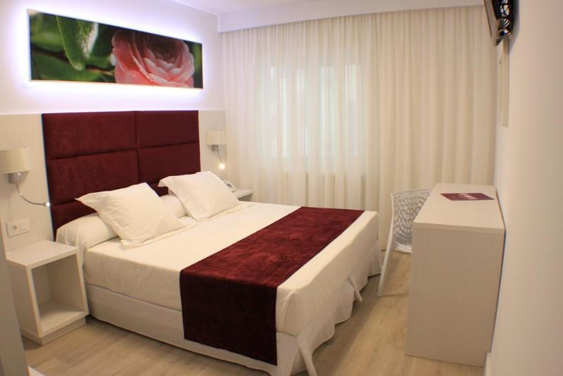 Husa Gran Proa image