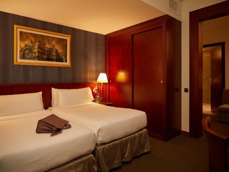 Stay in style at El Avenida Palace