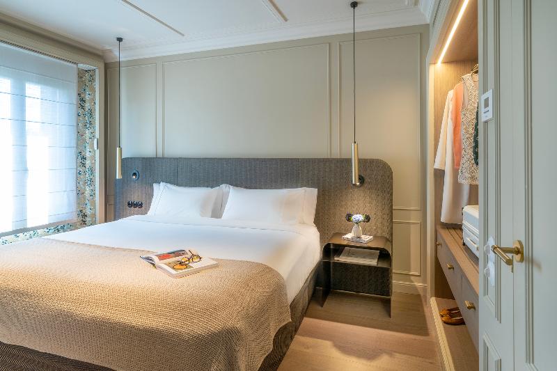 Stay in style at El Avenida Palace