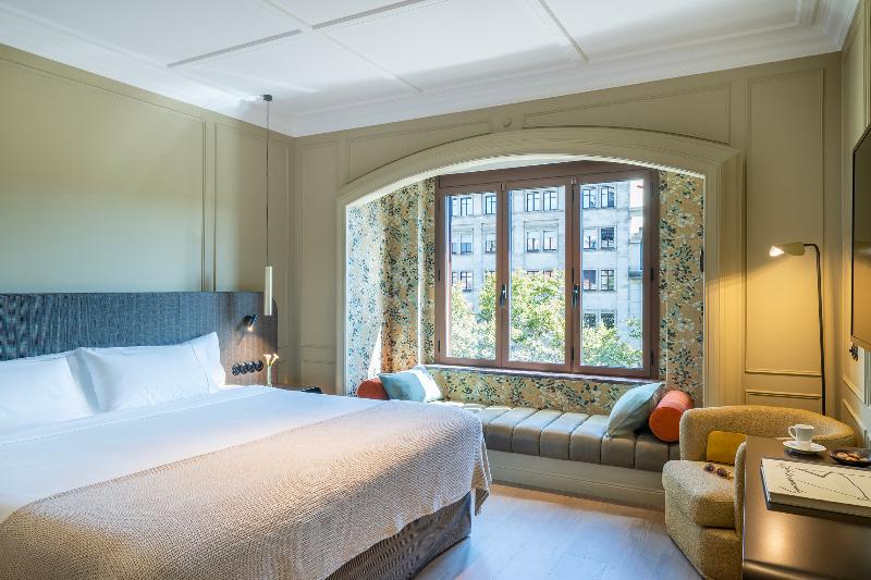 Stay in style at El Avenida Palace