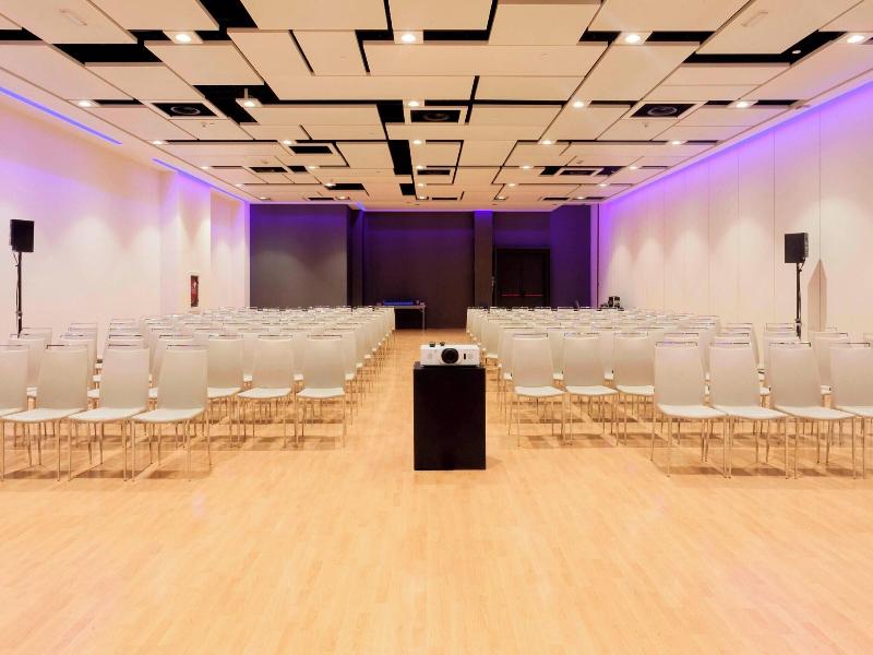 Marriott Hotel Madrid Auditorium image