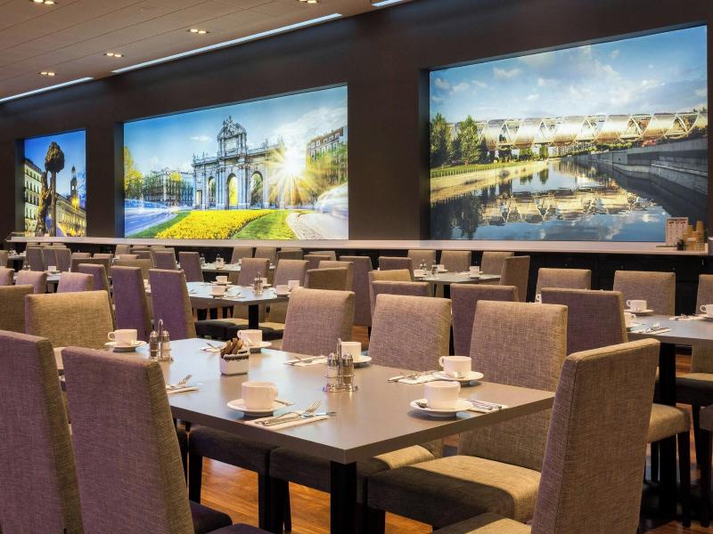 Marriott Hotel Madrid Auditorium image