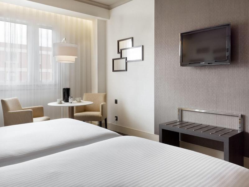 Marriott Hotel Madrid Auditorium image