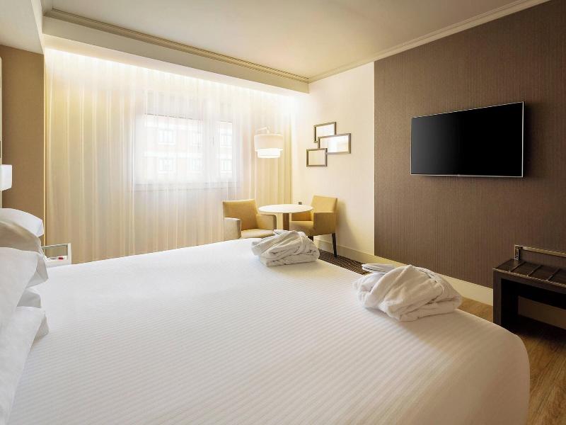 Marriott Hotel Madrid Auditorium image