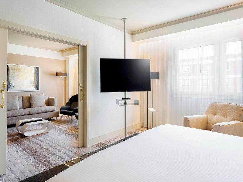 Marriott Hotel Madrid Auditorium image