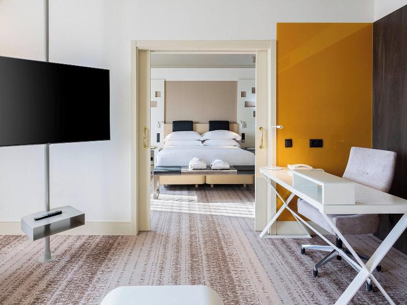 Marriott Hotel Madrid Auditorium image