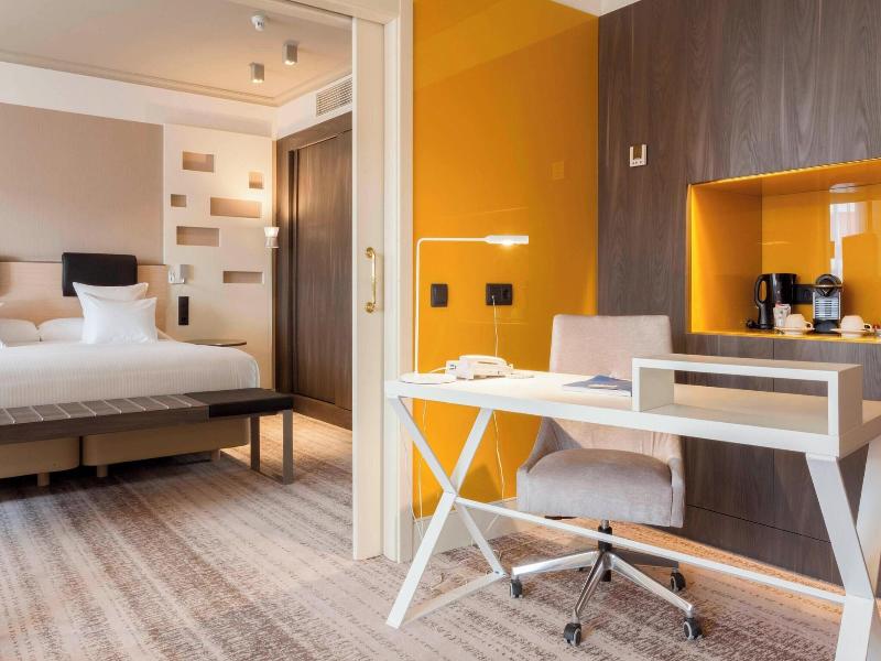 Marriott Hotel Madrid Auditorium image