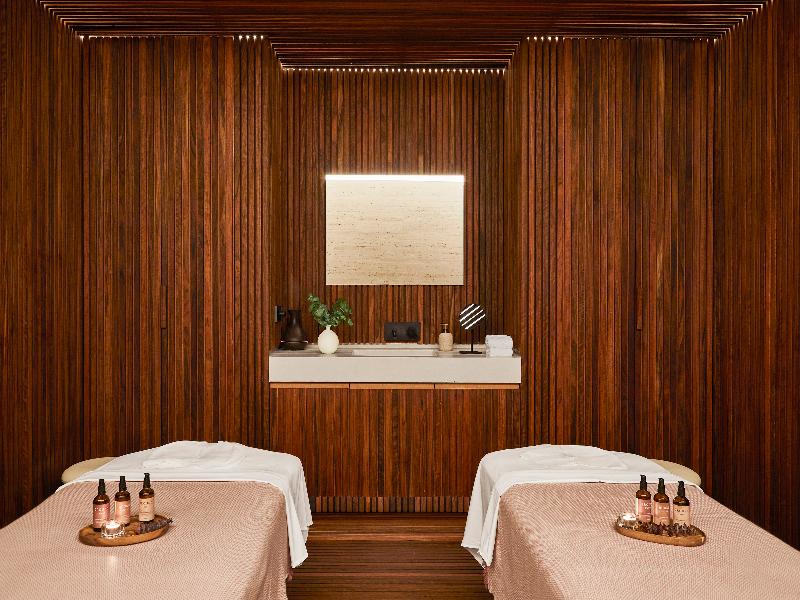 Rosewood Villa Magna image