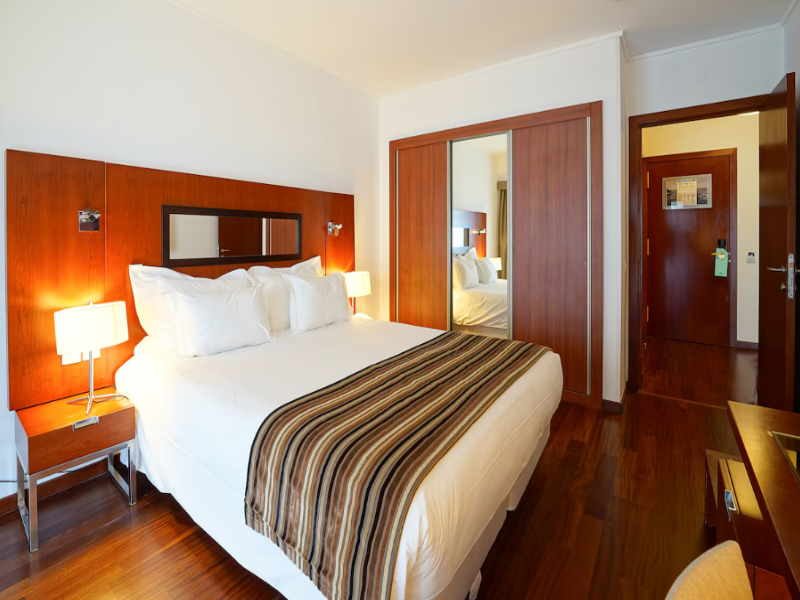 Legendary Lisboa Suites image