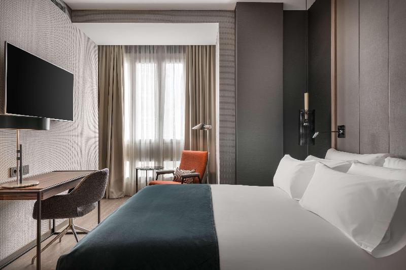 NH Collection Madrid Gran Vía image