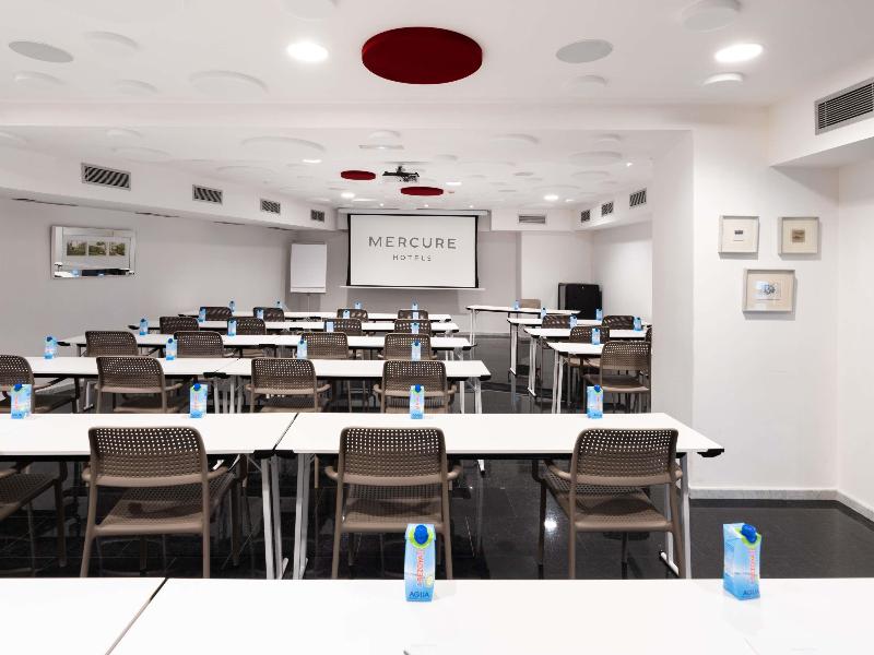 Mercure Bilbao Jardines de Albia image