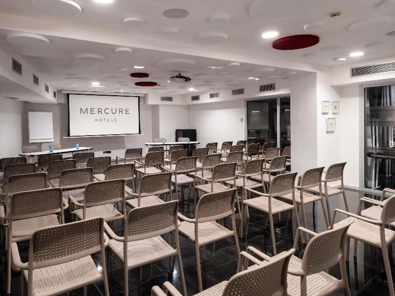 Mercure Bilbao Jardines de Albia image