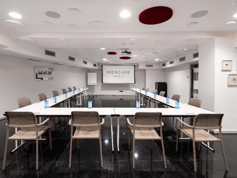 Mercure Bilbao Jardines de Albia image