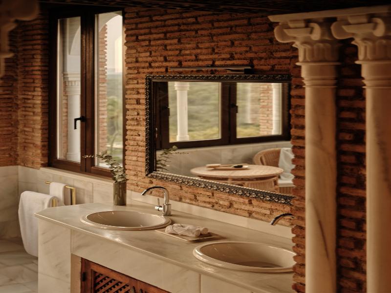 Finca la Bobadilla, Leading Hotels of the World image