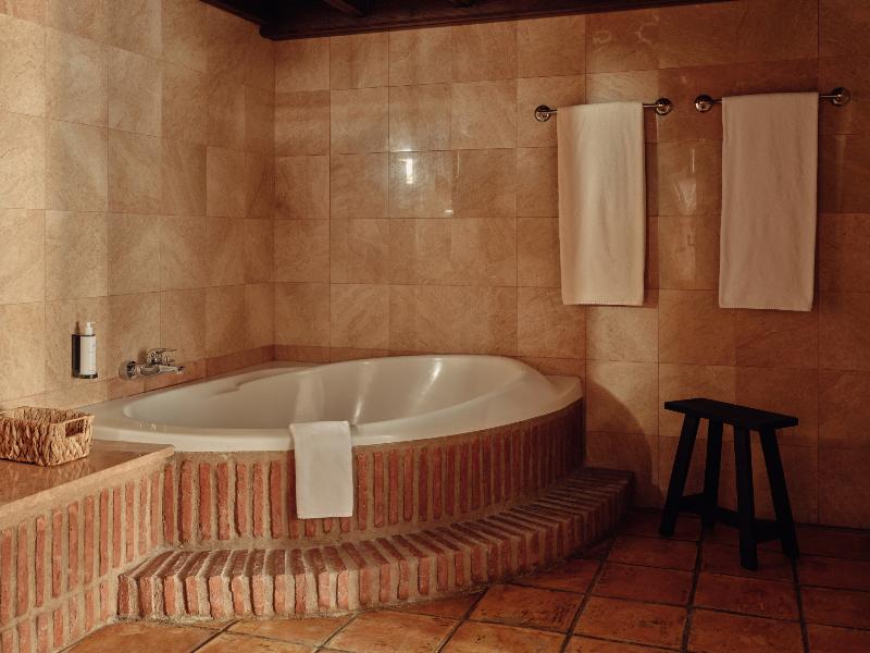 Finca la Bobadilla, Leading Hotels of the World image