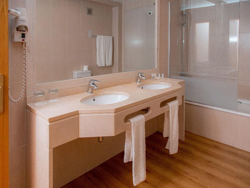 Hotel Covilha Affiliated by Melia image