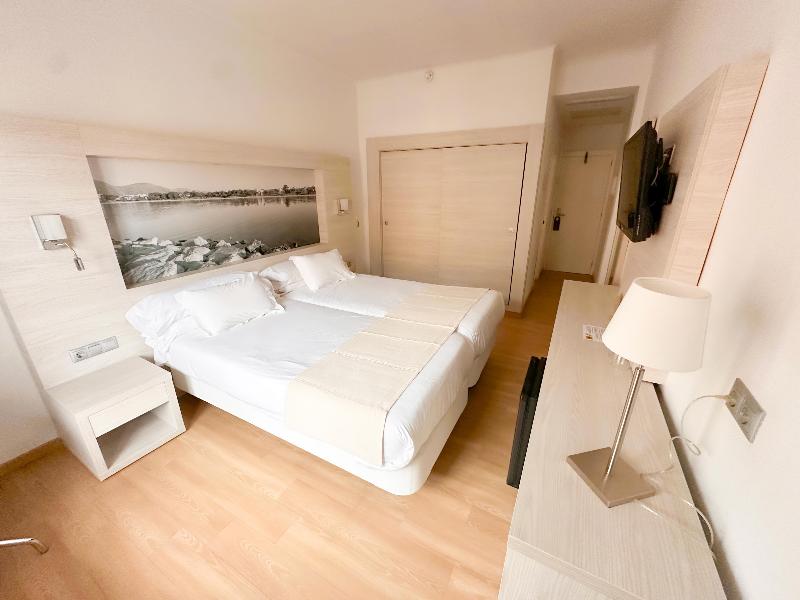 Eix Alcudia Hotel +18 image