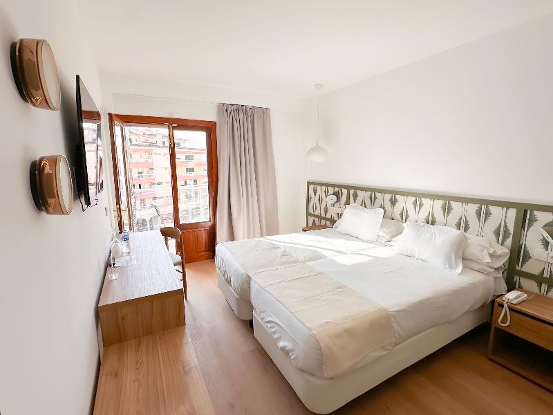 Eix Alcudia Hotel +18 image